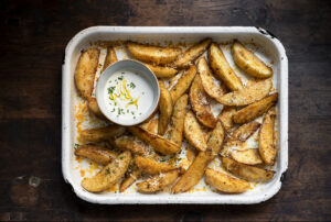 Read more about the article Roast Parmesan Potato Wedges with Truffle Aioli