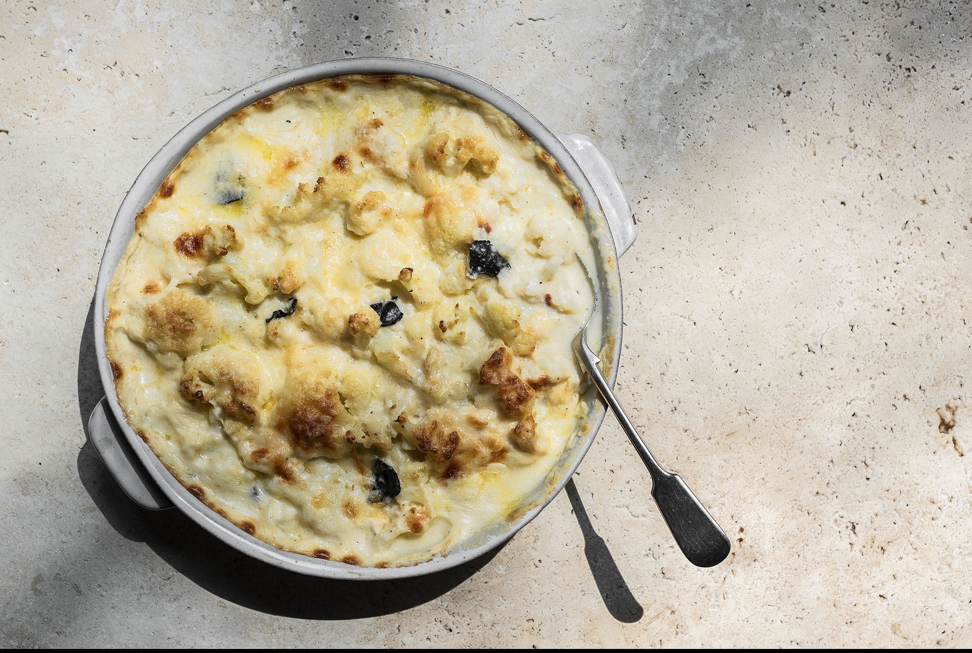 You are currently viewing Three Cheese Cauliflower Gratin with Black Truffle Cheese Sauce