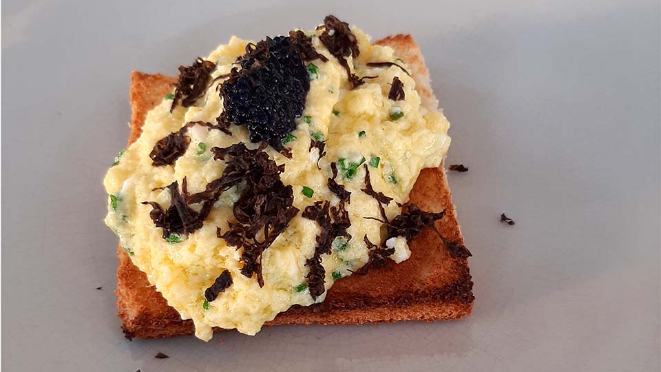 You are currently viewing Stonebarn truffle scrambled eggs with caviar – Michael Deg – Head Chef Cavali Estate